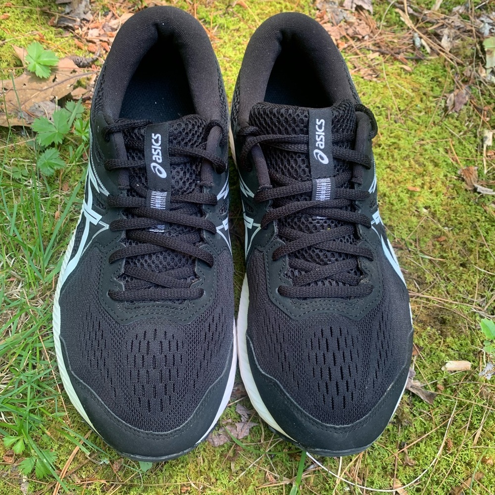 ASICS gel contend men 8.5